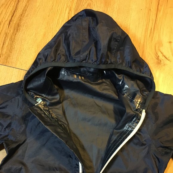 QUECHUA WATERPROOF RAIN JACKET - Picture 2 of 4